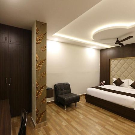 Hotel Rich Inn Chennai Exterior photo