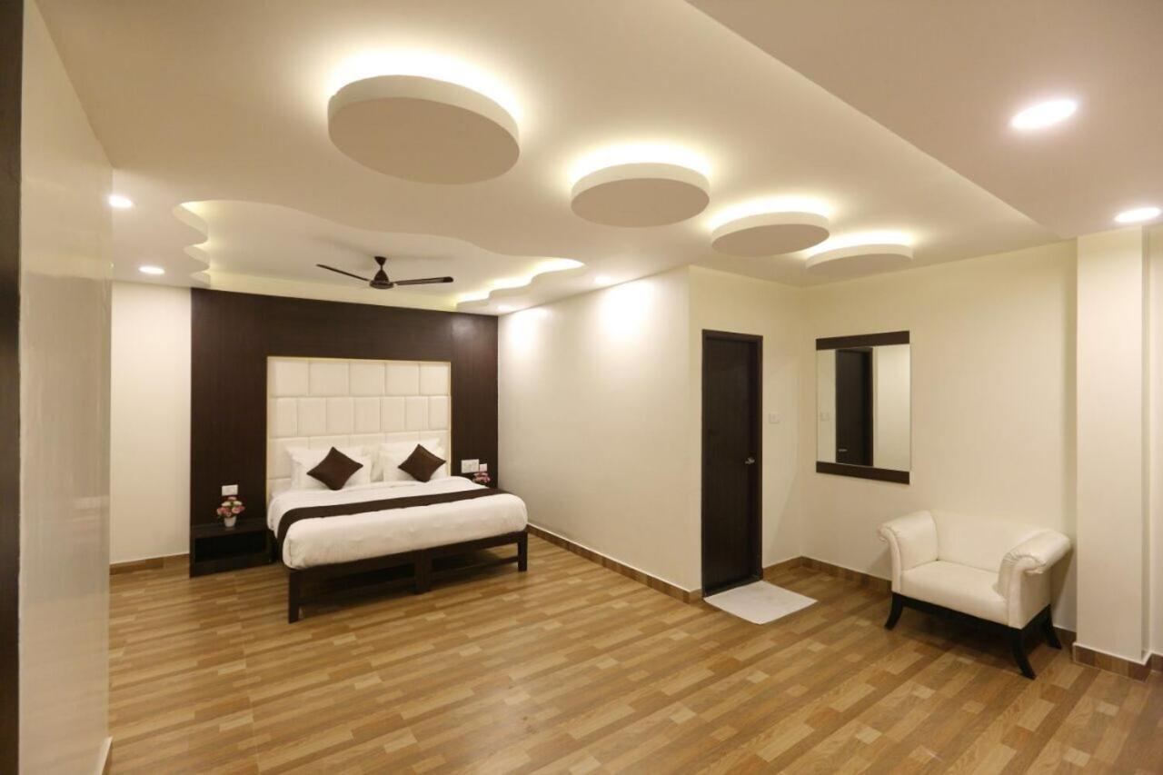 Hotel Rich Inn Chennai Exterior photo