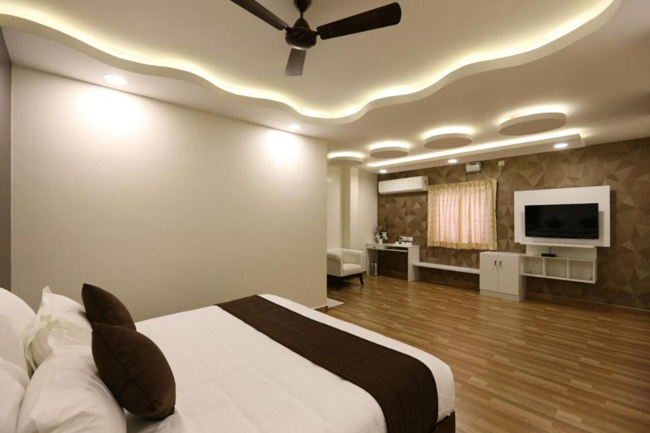 Hotel Rich Inn Chennai Exterior photo