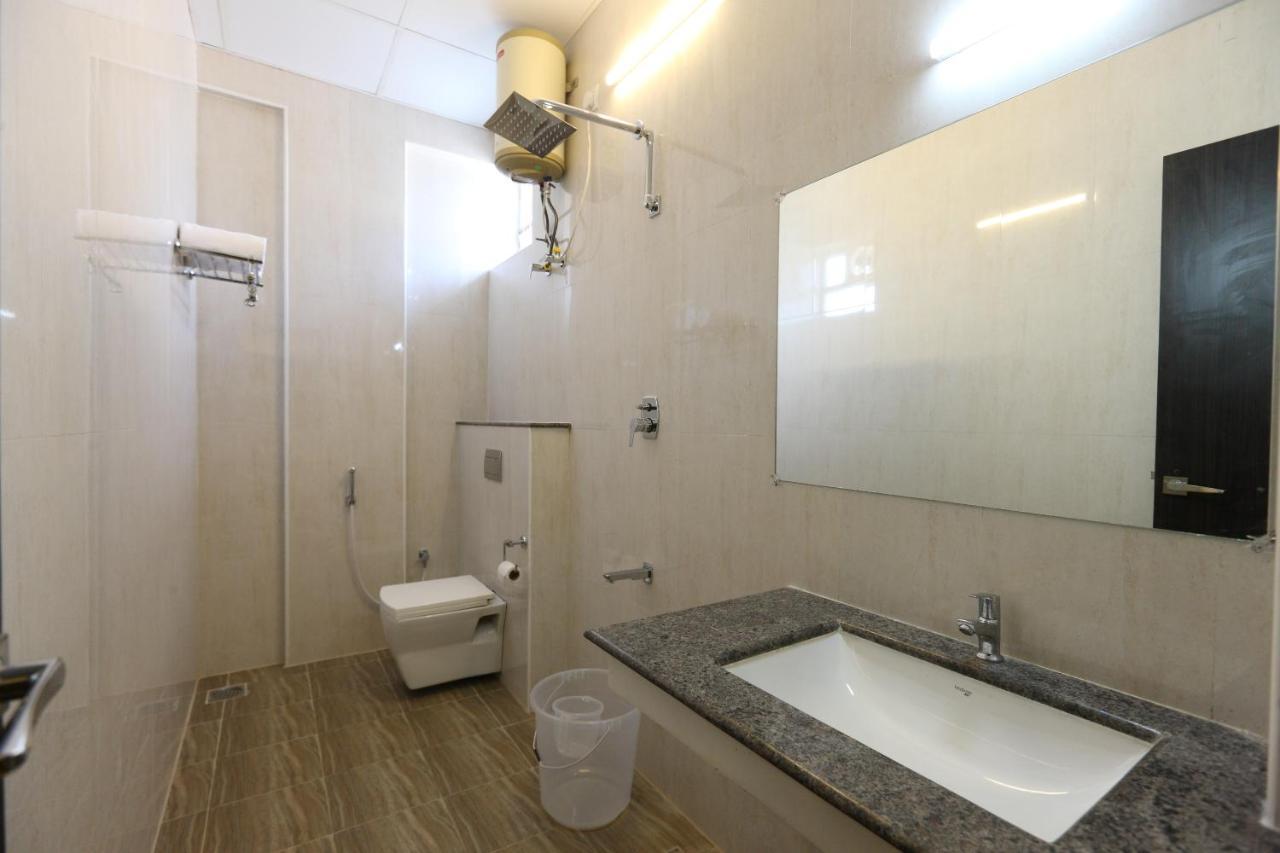 Hotel Rich Inn Chennai Exterior photo