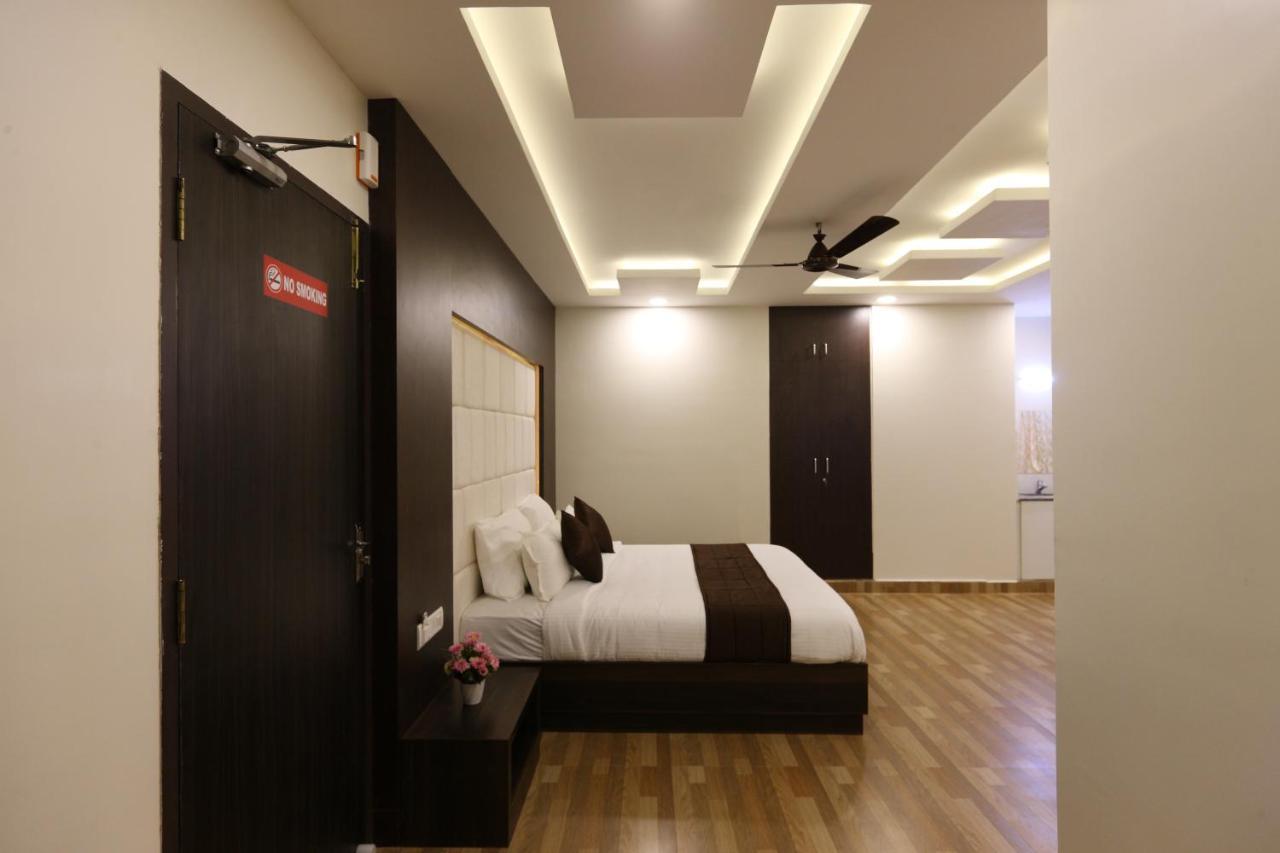 Hotel Rich Inn Chennai Exterior photo