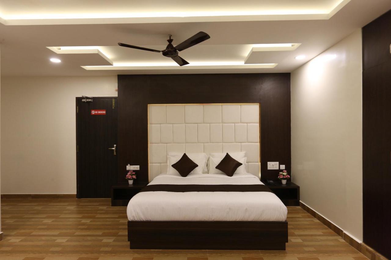 Hotel Rich Inn Chennai Exterior photo